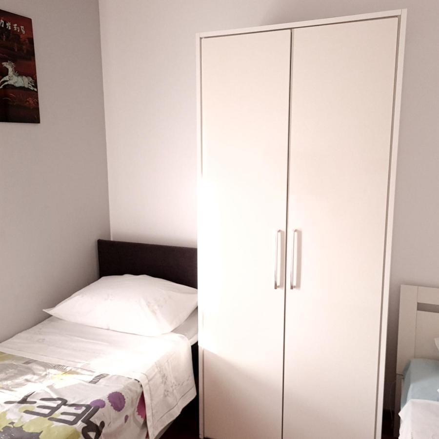Apartment Azure *Close To The Beach Сплит Екстериор снимка