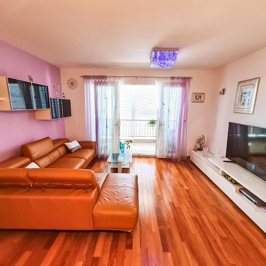 Apartment Azure *Close To The Beach Сплит Екстериор снимка